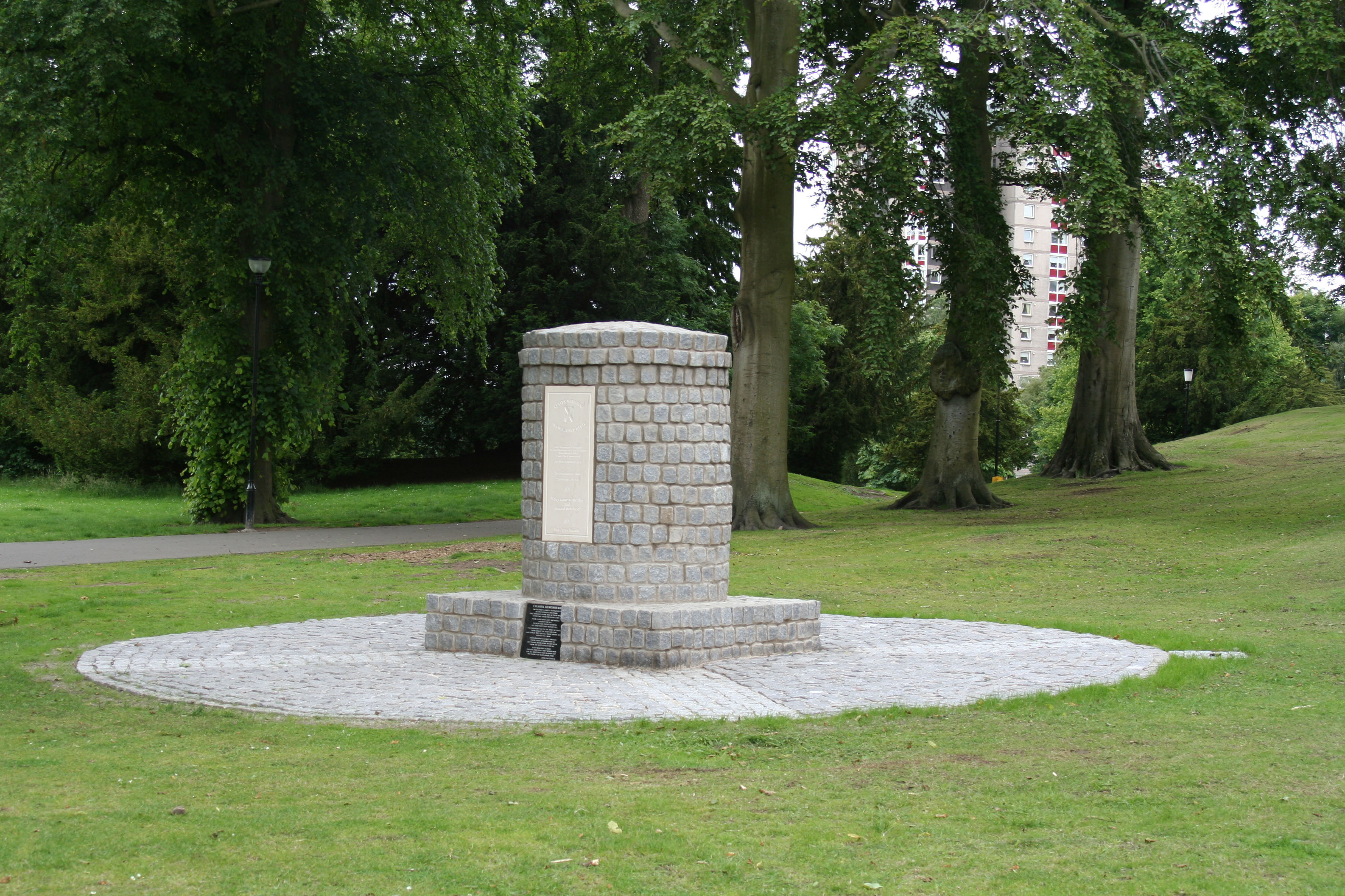 Falkirk Memorial Cairn